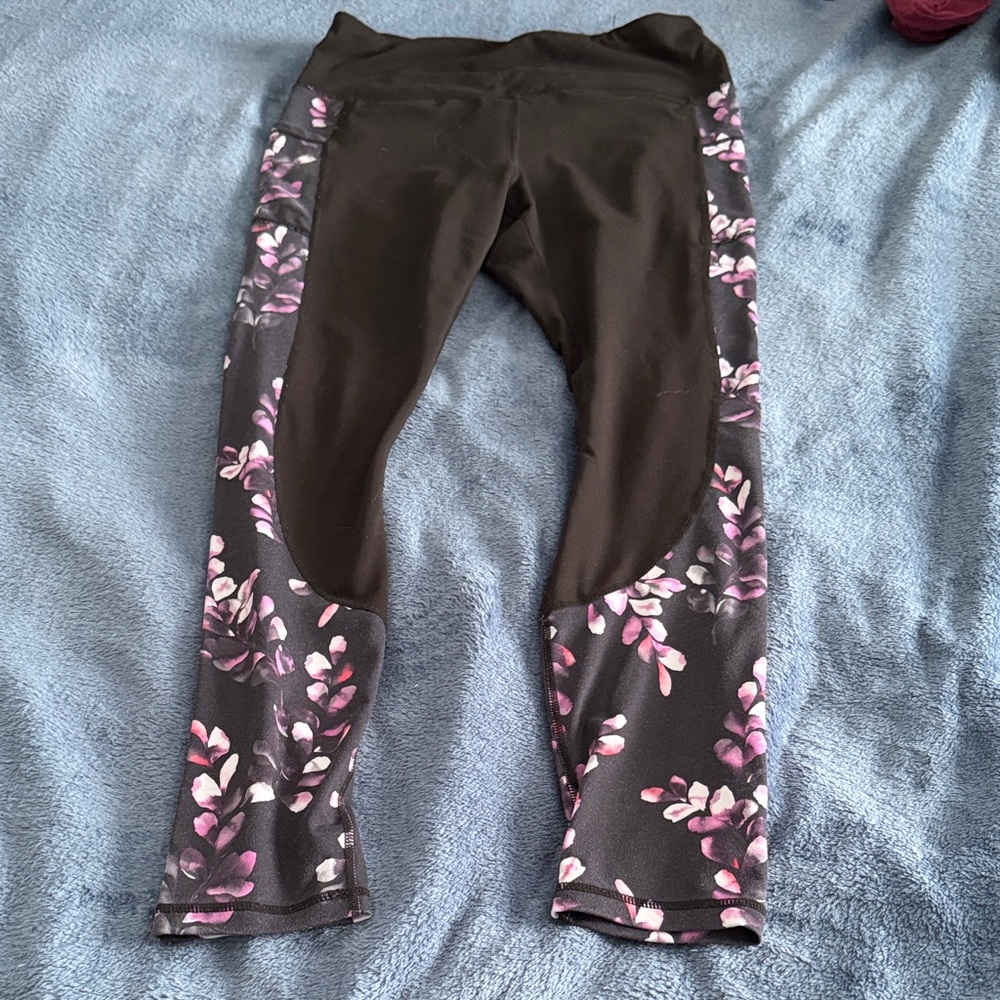 GAIAM Black and Pink Floral Leggings